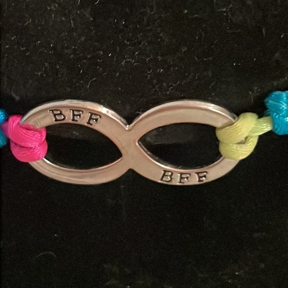 12” adjustable woven necklace w/best friends forever BFF silver tone pendant - Picture 3 of 13